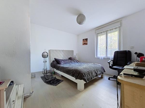 Immeuble de rapport loué – 3 appartements T3 – Lamalou-les-Bains (34240) Superficie totale : 195 m² | Rentabilité brute : env. 10 % | Prix : 175 000 €