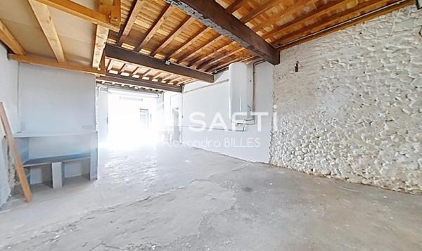 Maison de village 69 m² habitables + garage :33 m²