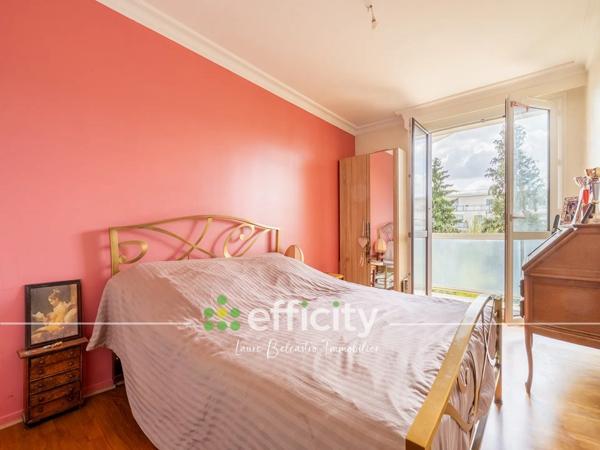 Appartement
         4 pièces
        - 101 m² 531 000 € *