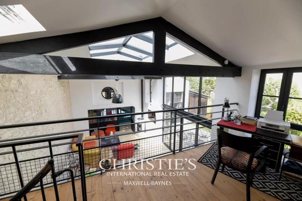 Longère rénovée avec piscine intérieure à proximité de La Rochelle – L’HOUMEAU