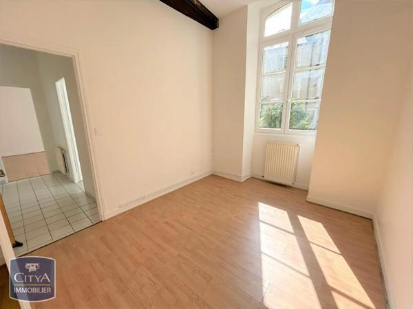 Appartement à louer 2 pièces 47.53m² Laon (02000)