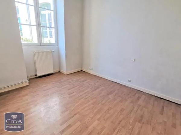 Appartement à louer 2 pièces 47.53m² Laon (02000)