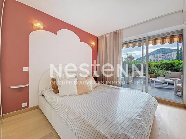 MANDELIEU : 2P REZ DE JARDIN - Rénové - au calme