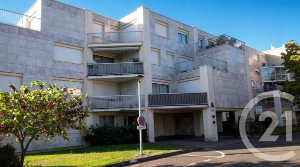 Appartement F3 Bis à vendre  4 pièces - 98,20 m 2   LA ROCHE SUR YON  - 85
