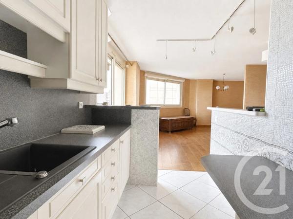 Appartement F3 Bis à vendre  4 pièces - 98,20 m 2   LA ROCHE SUR YON  - 85