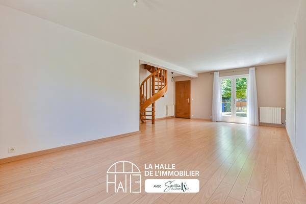 Maison
         6 pièces
        - 94 m² 176 000 € *