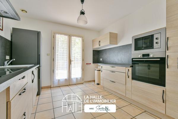Maison
         6 pièces
        - 94 m² 176 000 € *