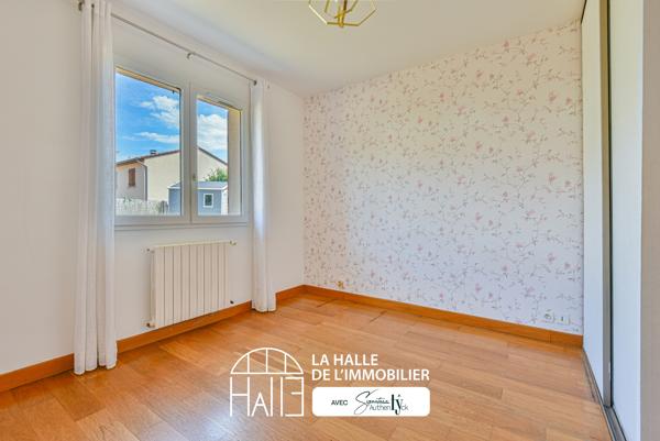 Maison
         6 pièces
        - 94 m² 176 000 € *