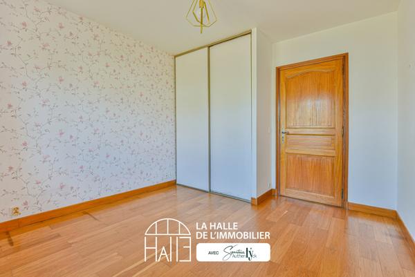 Maison
         6 pièces
        - 94 m² 176 000 € *