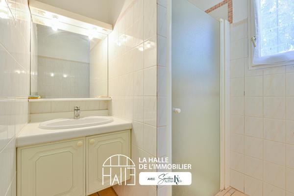 Maison
         6 pièces
        - 94 m² 176 000 € *