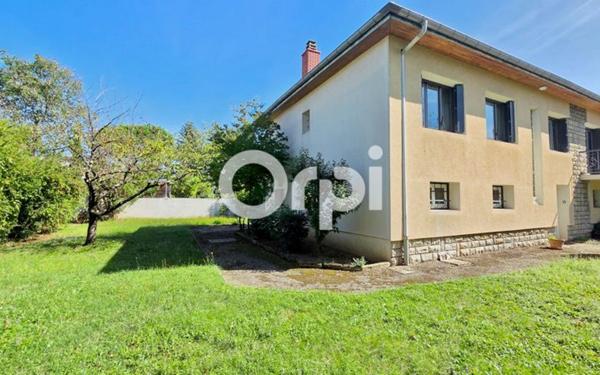 Maison à vendre    6 pièces • 130,20 m2 Décines-Charpieu