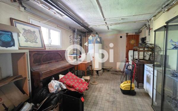 Maison à vendre    6 pièces • 130,20 m2 Décines-Charpieu