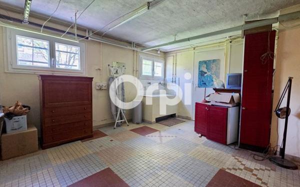 Maison à vendre    6 pièces • 130,20 m2 Décines-Charpieu