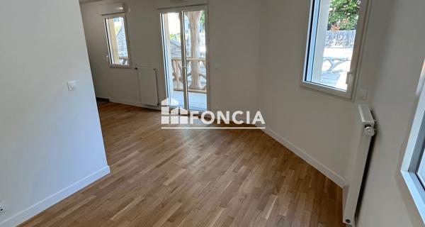 Location Studio 33.24 m² - Le Plessis-robinson 92350