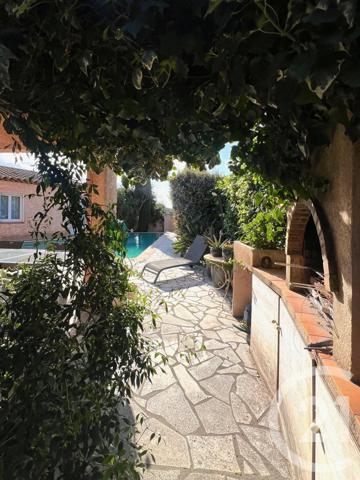 Maison à vendre  7 pièces - 175 m2 LA LONDE LES MAURES - 83