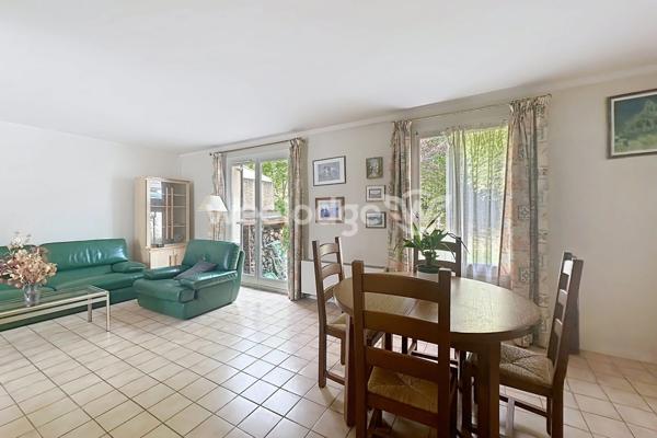 Maison à vendre 6 pièces de 123,77 m² à Jouy-le-Moutier