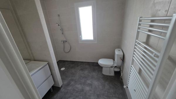 Poitiers (86000) POITIERS - T2 NEUF de 45 m2 avec jardin de 55 m2 et une place de parking