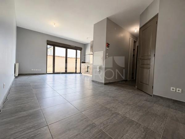 APPARTEMENT T1 A LOUER - CHAMPAGNE AU MONT D OR - 35.99 m 2 - 635 € charges comprises par mois