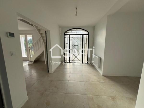 Belle  maison entièrement rénovée de 218m2 avec 5 chambres