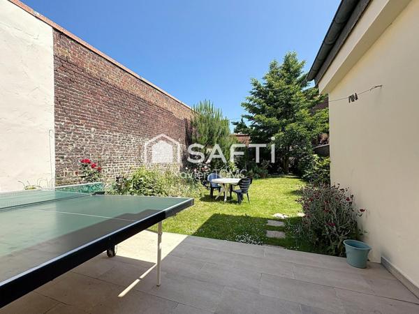 MAISON BOURGEOISE LENS