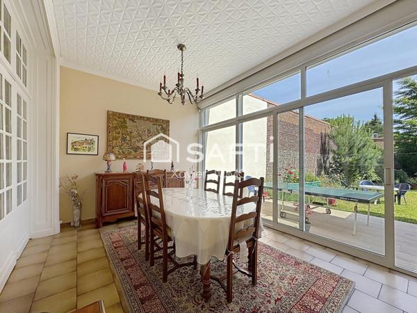 MAISON BOURGEOISE LENS