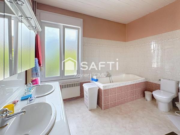 MAISON BOURGEOISE LENS