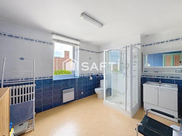 MAISON BOURGEOISE LENS