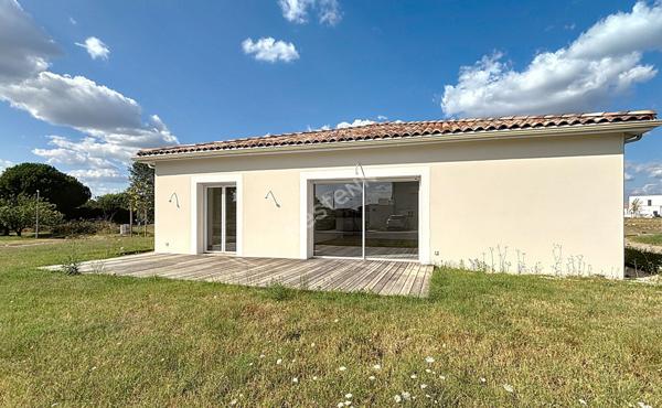Maison neuve de 110 m² de plain pied avec garage et garanties proche de Montauban Ouest