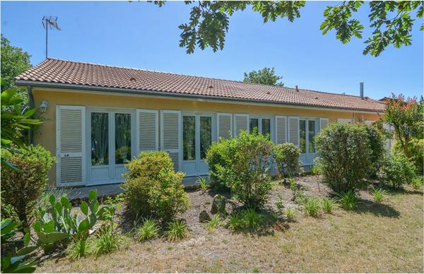 Maison Maison Familiale "La Boetie" Saint Medard En Jalles 7 pièce(s) 160.97 m2 154.49 m²