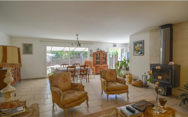 Maison Maison Familiale "La Boetie" Saint Medard En Jalles 7 pièce(s) 160.97 m2 154.49 m²