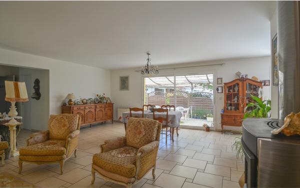 Maison Maison Familiale "La Boetie" Saint Medard En Jalles 7 pièce(s) 160.97 m2 154.49 m²