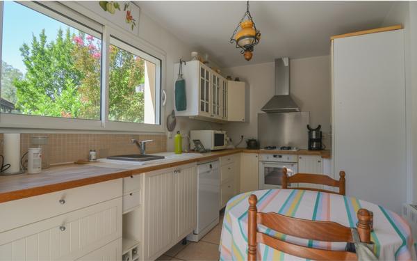 Maison Maison Familiale "La Boetie" Saint Medard En Jalles 7 pièce(s) 160.97 m2 154.49 m²
