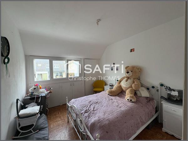 Maison familiale lumineuse avec un jardin clos