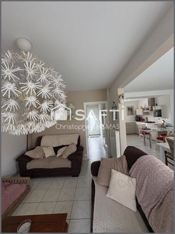 Maison familiale lumineuse avec un jardin clos