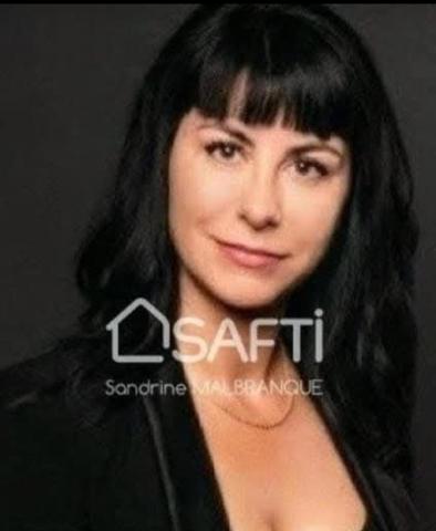 Maison individuelle de semi plain pied plus de 119m2 de semi plain pied,4 chambres, jardin clos et garage