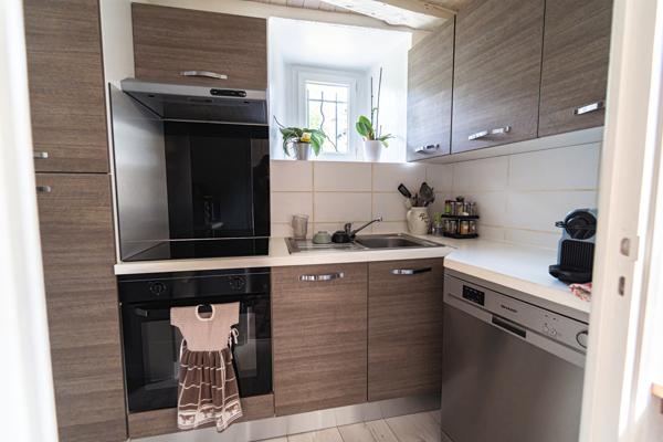 Laguiole (12210) A 15mn de Laguiole, superbe maison traditionnelle entièrement rénovée, au coeur de l'Aubrac