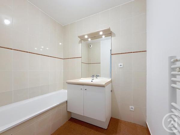 Appartement F4 à vendre  4 pièces - 88,81 m2 SATHONAY CAMP - 69