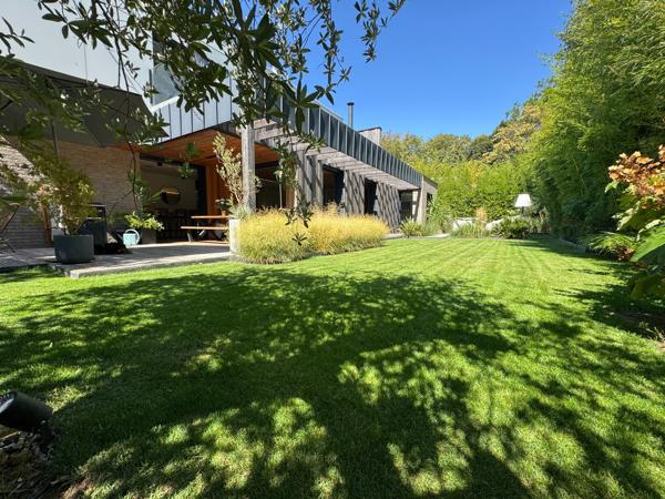 CROIX BARBIEUX – MAISON CUBIQUE 2021 – 200 M² habitables – PRESTATIONS HAUT DE GAMME – DPE A CROIX