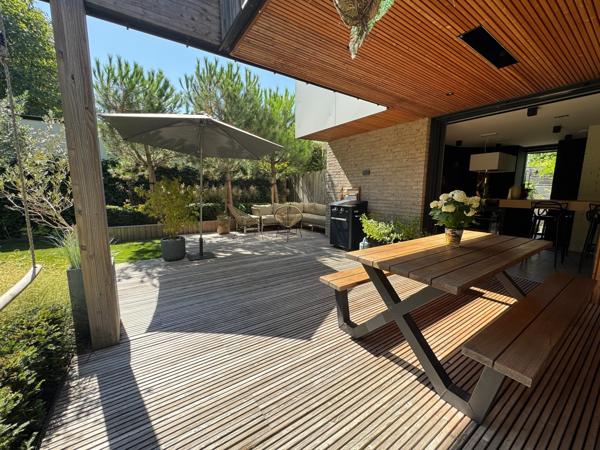 CROIX BARBIEUX – MAISON CUBIQUE 2021 – 200 M² habitables – PRESTATIONS HAUT DE GAMME – DPE A CROIX