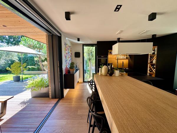 CROIX BARBIEUX – MAISON CUBIQUE 2021 – 200 M² habitables – PRESTATIONS HAUT DE GAMME – DPE A CROIX