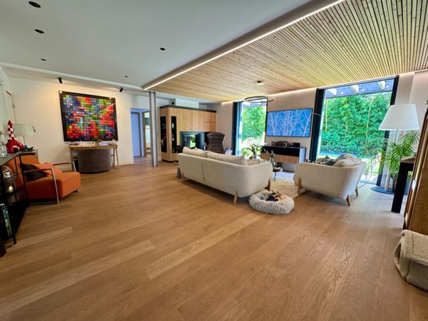 CROIX BARBIEUX – MAISON CUBIQUE 2021 – 200 M² habitables – PRESTATIONS HAUT DE GAMME – DPE A CROIX