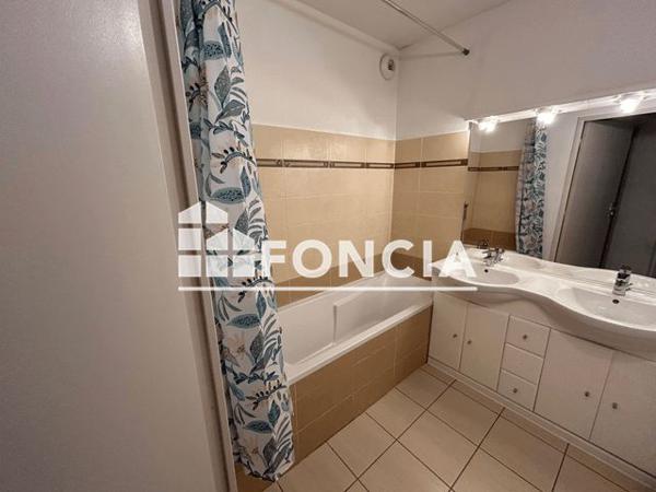 Location Appartement 3 pièces 54.83 m² - 115 ROUTE D'UZES Nimes 30000