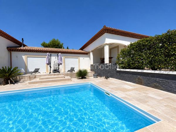 À VISITER SANS TARDER
 – Cadre naturel et préservé
À quelques minutes de Bédarieux, à proximité du magnifique lac du Salagou, et à seulement 30 minutes de Béziers et de Montpellier, venez découvrir cette belle villa construite en 2008, nichée au cœur d’un environnement calme et préservé.

- Une maison chaleureuse et lumineuse en parfait état

Elle offre trois belles chambres ainsi qu’un agréable espace de vie, fonctionnel et confortable 
Confort en toute saison
Climatisation réversible gainable
Poêle à bois
Belles menuiseries
Grands volumes
Nombreux rangements
Garage d’environ 35 m², pouvant également servir d’atelier ou d’espace de stockage avec accès direct
Portail d'entrée de 5 mètres pour garer jusqu'à 4 véhicules ou engins
La piscine, parfaitement intégrée à son environnement, invite à profiter pleinement des beaux jours dans un cadre naturel et apaisant.
L’absence de vis-à-vis permet de profiter pleinement de l’extérieur en toute tranquillité.

- Piscine 5 par 10 avec volet roulant, pool house, cuisine d'été

 Les atouts
• Environnement calme et naturel
• Proximité du lac du Salagou
• À quelques minutes de Bédarieux
• À environ 30 minutes de Béziers et Montpellier
• Villa quatre faces
• Aucun vis-à-vis
• Vue dégagée
• Piscine
• Trois chambres
• Garage d’environ 35 m²
• Climatisation réversible gainable
• Poêle à bois
• Maison entretenue et prête à vivre