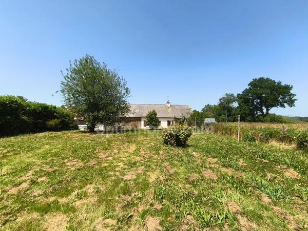 GUIPRY-MESSAC 35480 - Maison d'habitation 2 p, 1 chambre et dépendance sur terrain de 9600 m²