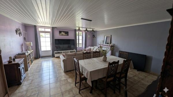 Maison de village  6 pièce(s)  5 chambre(s)  124 m²