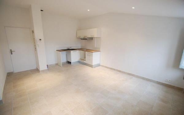 Immeuble à vendre    10 pièces • 234,65 m2 Biot