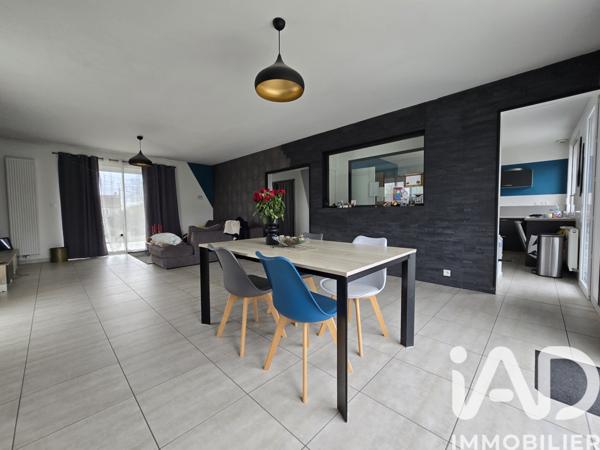 Maison à vendre 7 pièces 222 m² Sainte-Verge