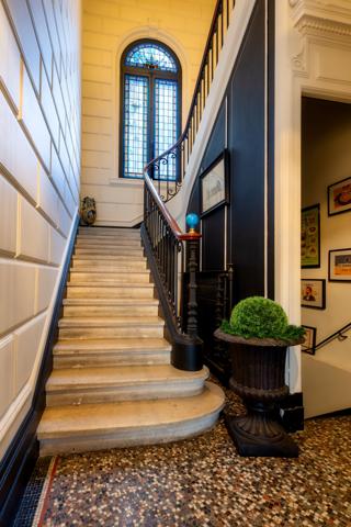 Maison 9 pièces - 335 m²