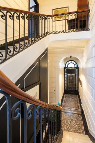 Maison 9 pièces - 335 m²