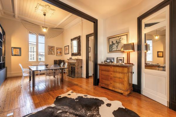 Maison 9 pièces - 335 m²